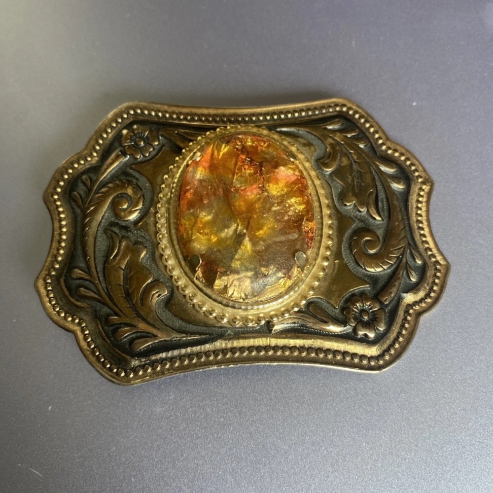 Antique-Style Brass Decorative Belt Buckle with Amber Stone